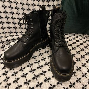 Dr. Martens Jadon Boot (New without Tags)